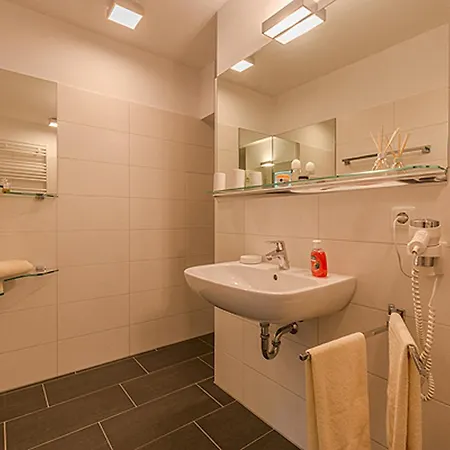 Les Belles, Haus Bastien, Fw Charmant, Whg 7 * Zingst